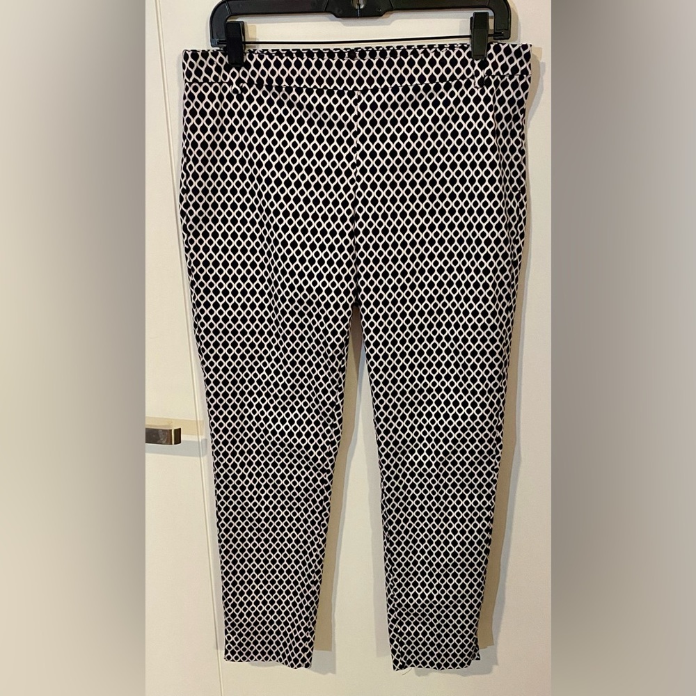 👛5/$50 H&M Cropped Capri Pants Womens Size 10